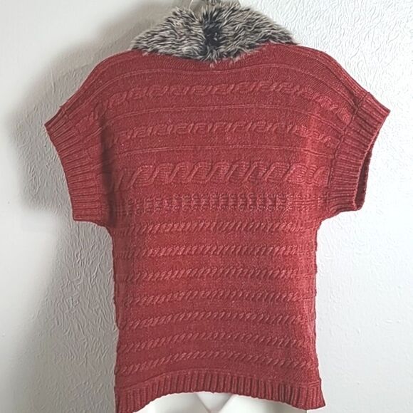 Sunset Rd Red Cardigan Sweater, Tie Front,Short Sleeves, Faux Fur Collar, Medium - Picture 4 of 7